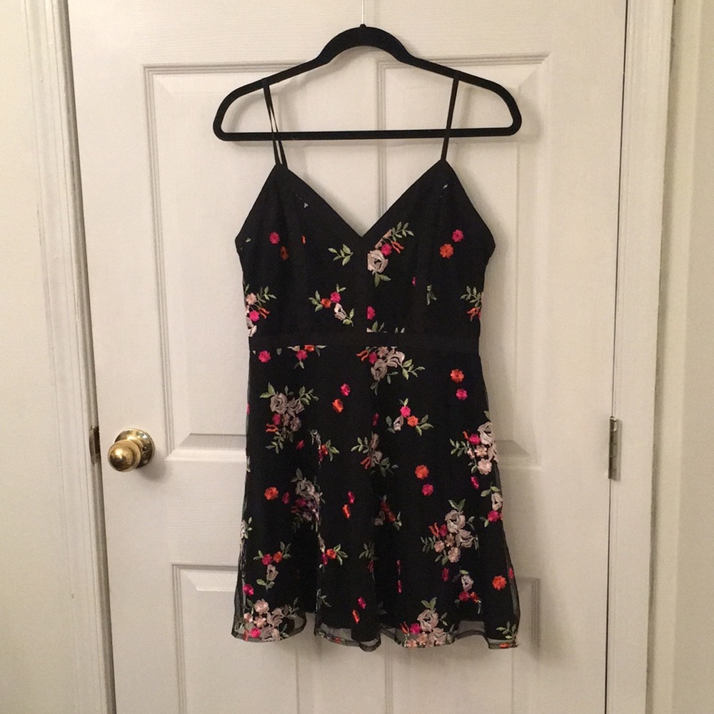 Embroidered Overlay Lulus Dress